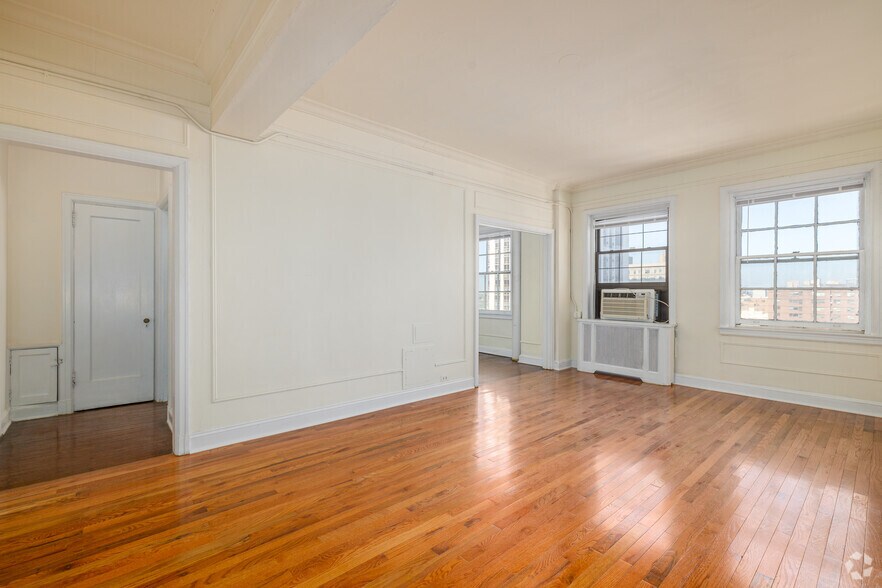 More Photos Of 135 S 20th St, Philadelphia Apartments For Lease