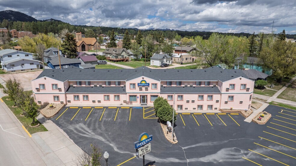 More Photos Of 519 Crook St, Custer Hotel For Sale