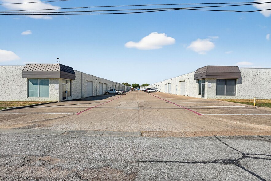 Primary Photo Of 410-420 Lillard Rd, Arlington Flex For Lease