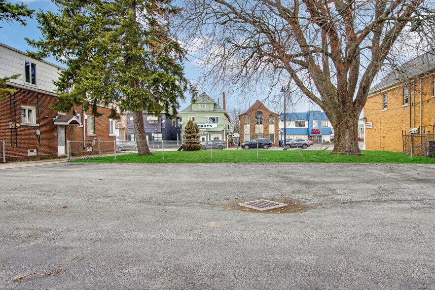 More Photos Of 2025 Clinton St, Buffalo Office For Sale