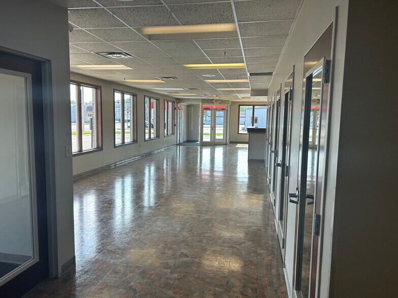 More Photos Of 435 E Columbia St, Springfield Medical For Lease