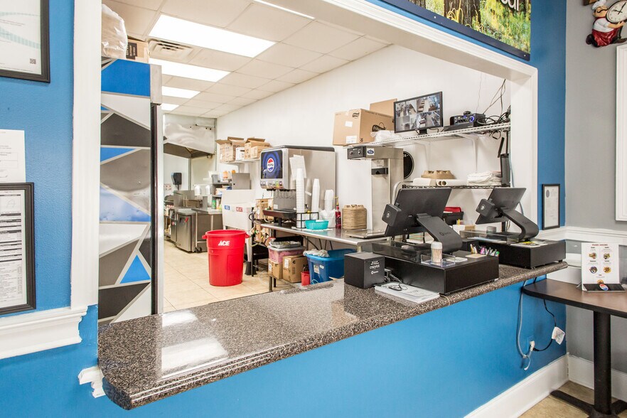 More Photos Of 3005 US Highway 84, Blackshear Storefront For Sale