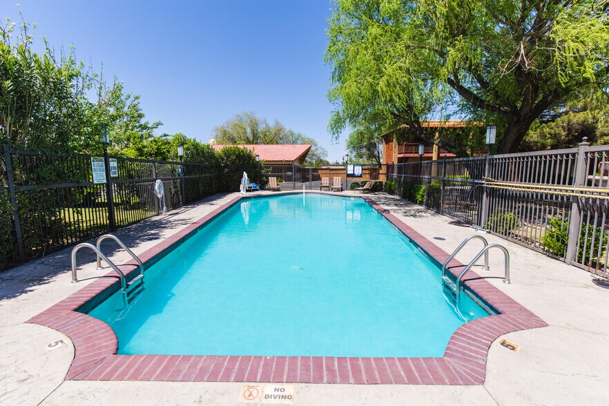 More Photos Of 1765 S Main St, Las Cruces Hotel For Sale