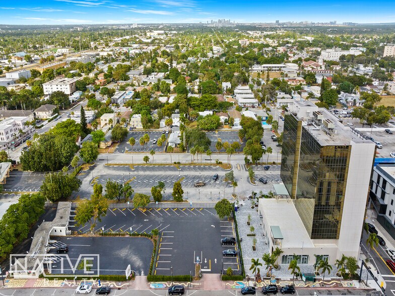 More Photos Of 1909 Tyler St, Hollywood Office For Lease