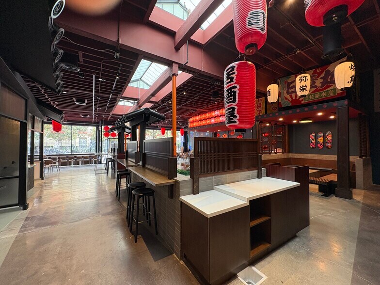 More Photos Of 11016-11020 Magnolia Blvd, North Hollywood General Retail For Lease