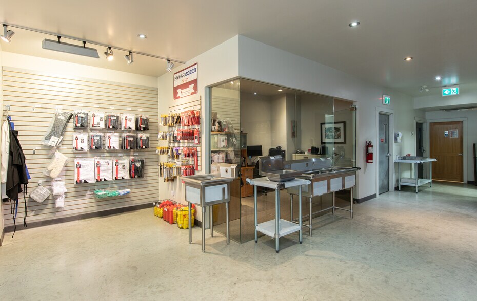 More Photos Of 7431 Industrial Rd, Lantzville Warehouse For Sale