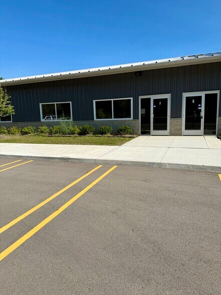 More Photos Of 6060 Schooner St, Van Buren Twp Warehouse For Lease