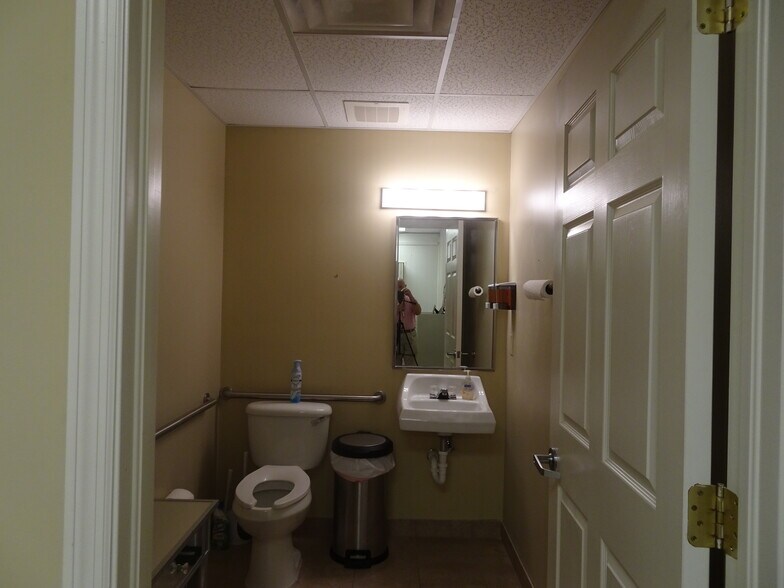 More Photos Of 5300-5350 W Hillsboro Blvd, Coconut Creek Medical For Sale