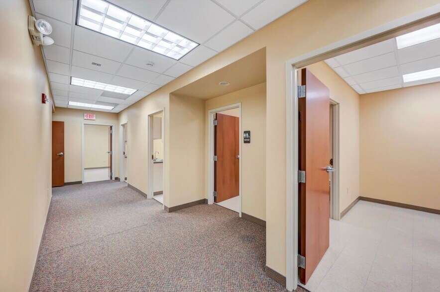 More Photos Of 1110 Clay Ave, Dunmore Medical For Lease