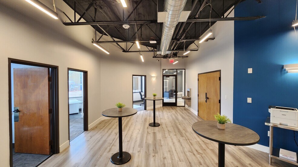 More Photos Of 3920 Alma Dr, Plano Coworking Space