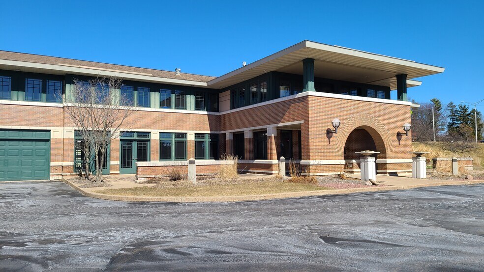 More Photos Of 1400 Merrill Ave, Wausau Medical For Sale