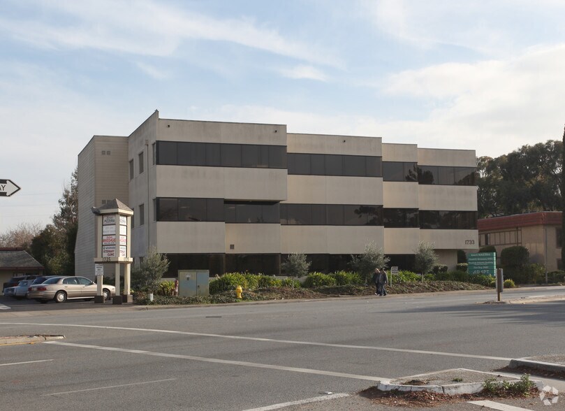 More Photos Of 1733 Woodside Rd, Redwood City Office For Lease