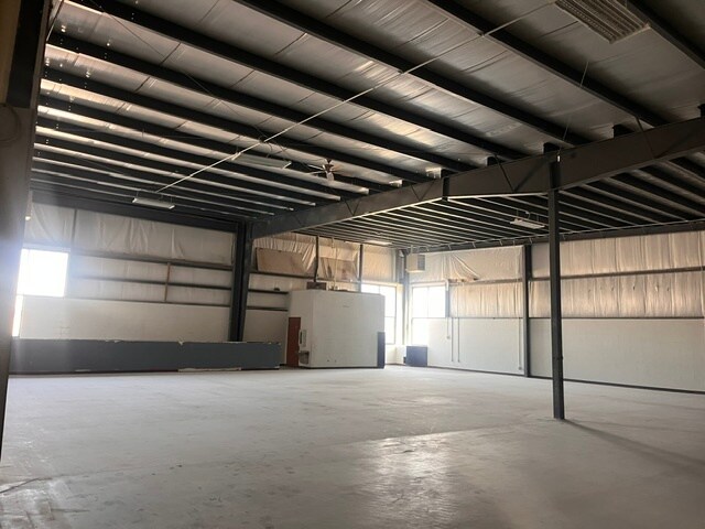 More Photos Of 205 Woodcreek Dr, Michigan City Warehouse For Sale