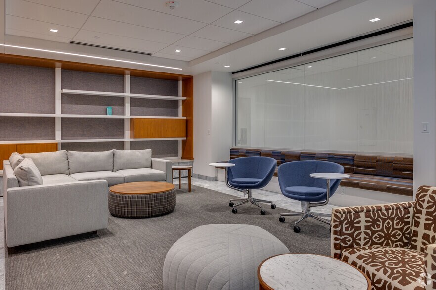 More Photos Of 101 E 2nd St, Tulsa Office For Lease