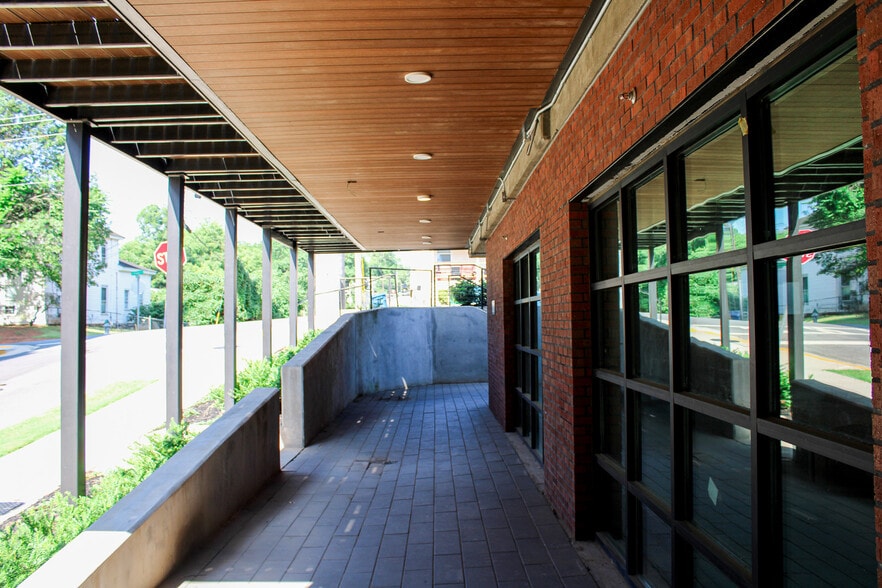 More Photos Of 230 N Finley St, Athens Apartments For Lease