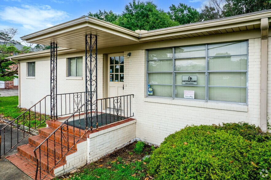Primary Photo Of 1401 Thompson Cir, Gardendale Office For Sale