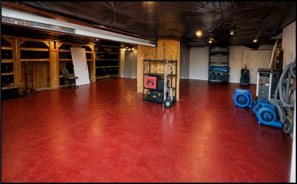 More Photos Of 801 Butler St, Chesapeake Light Manufacturing For Sale