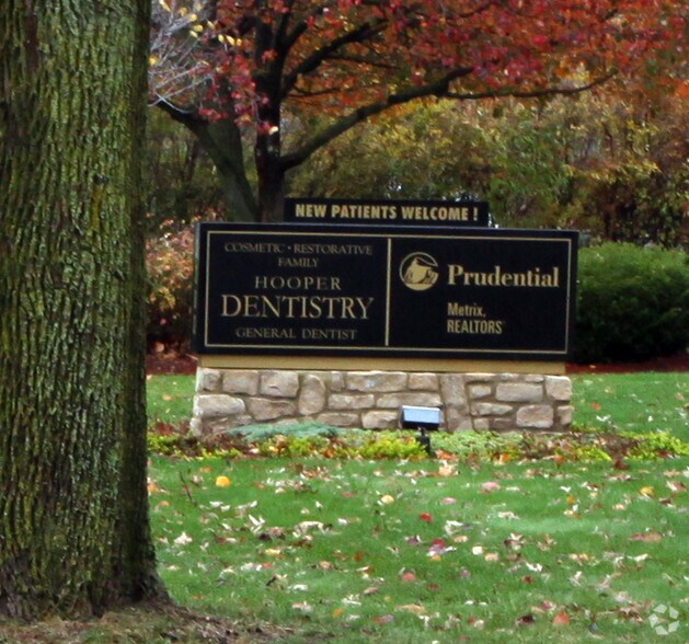 More Photos Of 3380 Tremont Rd, Upper Arlington Office For Sale