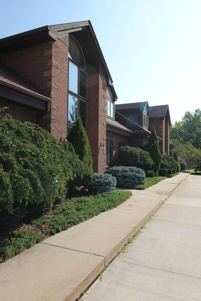 More Photos Of 291 N Cleveland Massillon Rd, Akron Medical For Sale