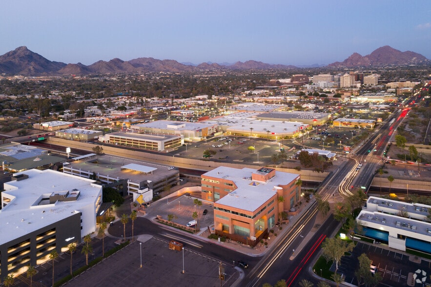 More Photos Of 1702 E Highland Ave, Phoenix Office For Sale