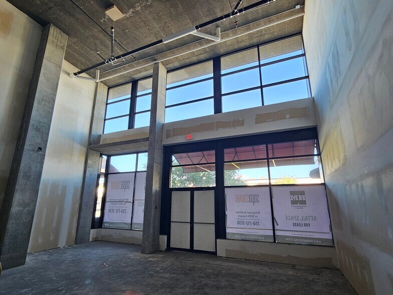 More Photos Of 3030 Pandosy St, Kelowna General Retail For Lease