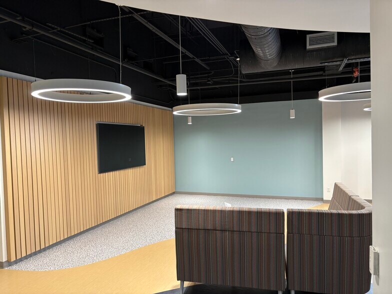 More Photos Of 5600 Broken Sound Blvd NW, Boca Raton Unknown For Lease