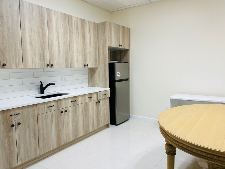 More Photos Of 470-472 Westbury Ave, Carle Place General Retail For Sale