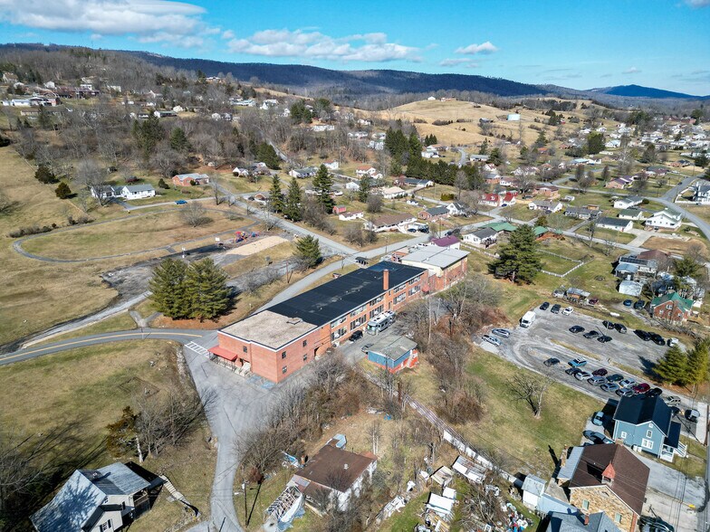 More Photos Of 81 Evick Dr, Franklin Flex For Sale