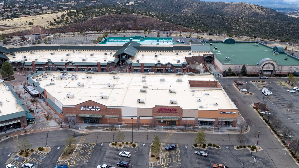 More Photos Of 3250 Gateway Blvd, Prescott Unknown For Lease