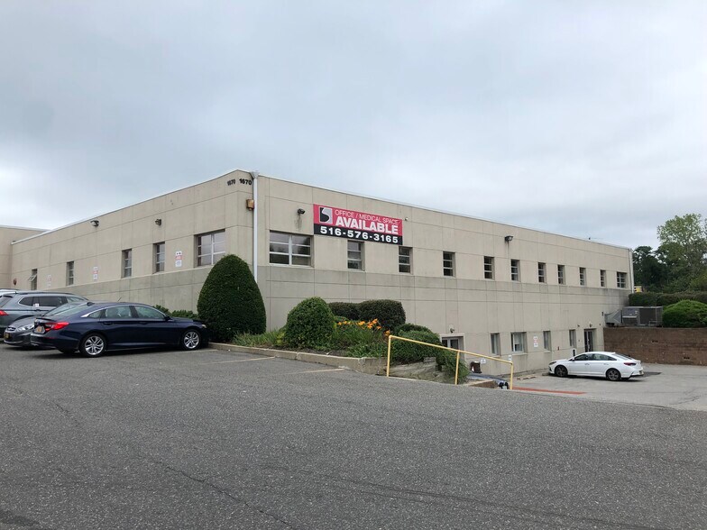 More Photos Of 1670 Old Country Rd, Plainview Office For Lease
