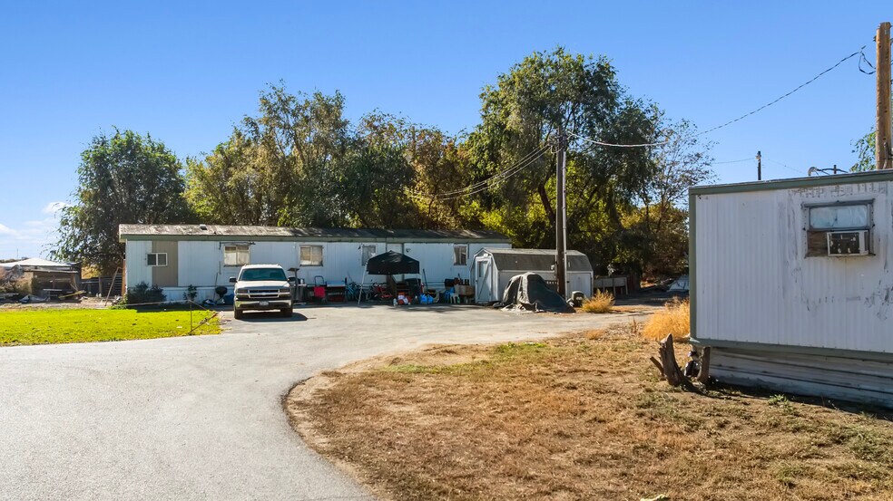 More Photos Of 6993 SE Road U, Warden Manufactured Housing Mobile Home Park For Sale