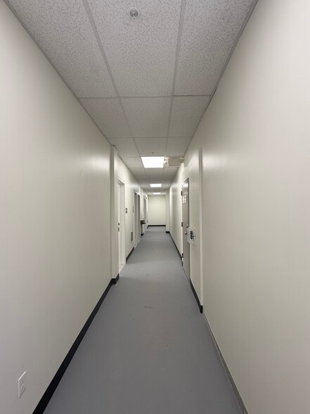 More Photos Of 205 Jasper Pl, Ridgway General Retail For Sale