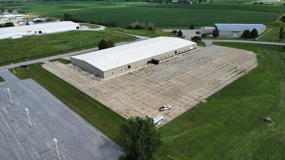 More Photos Of 1812 Industrial Pky, Harlan Office For Lease
