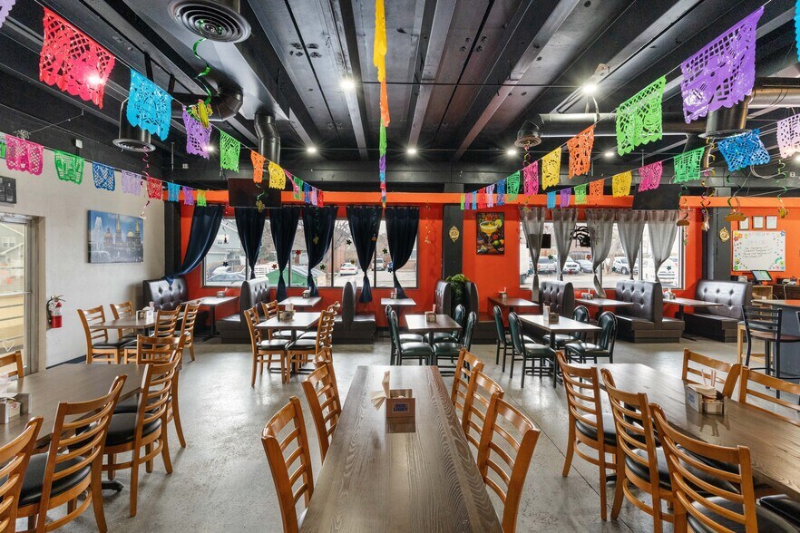 More Photos Of 7575 Broadway St, Denver Restaurant For Sale