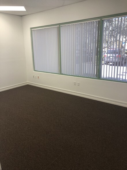 More Photos Of 1565 N Park Dr, Weston Office For Lease
