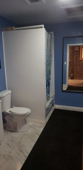 More Photos Of 105 Wood Ave, Bridgeport Light Manufacturing For Sale