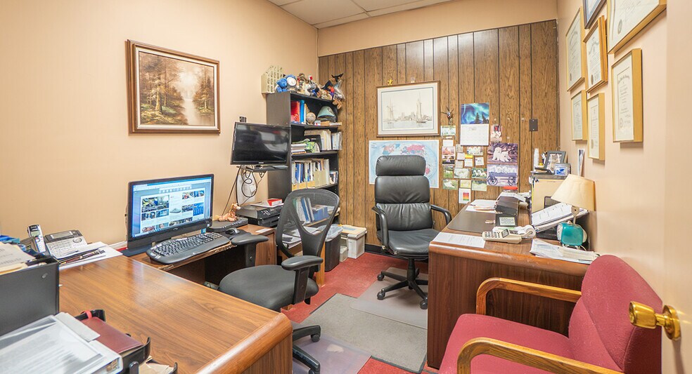 More Photos Of 374-376 Main St, Laurel Freestanding For Sale