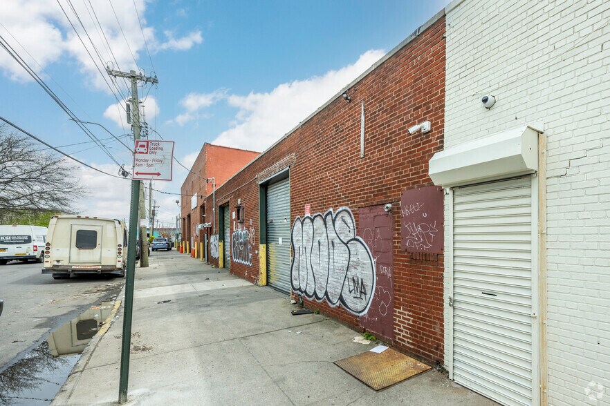 More Photos Of 8-12 Preston Ct, Brooklyn Warehouse For Lease
