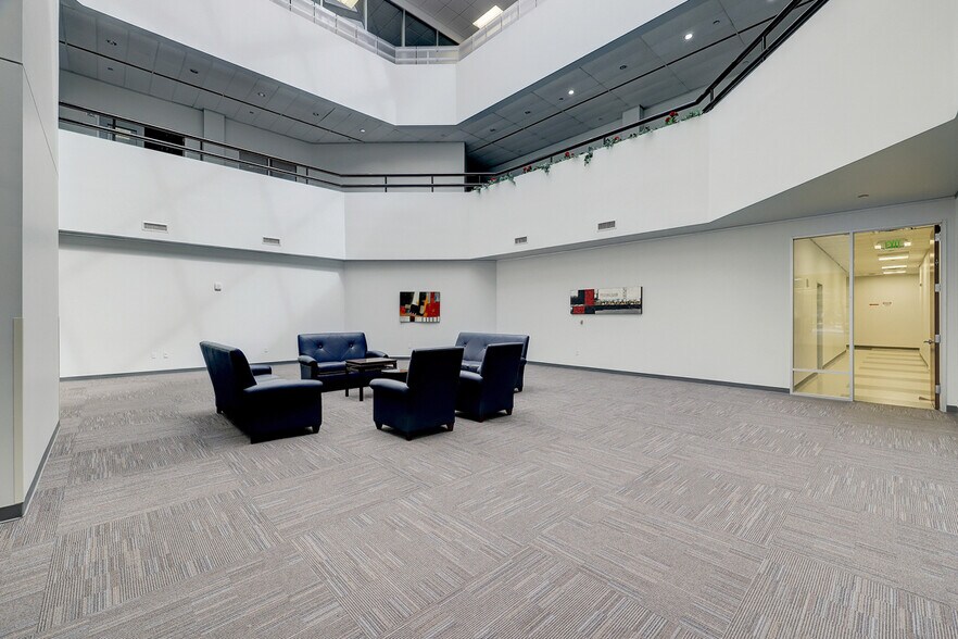 More Photos Of 7000 Hollister St, Houston Office For Sale