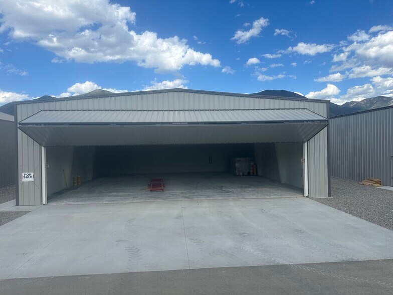 More Photos Of 34 Charlie Taxi Wy Way, Ennis Airplane Hangar For Sale