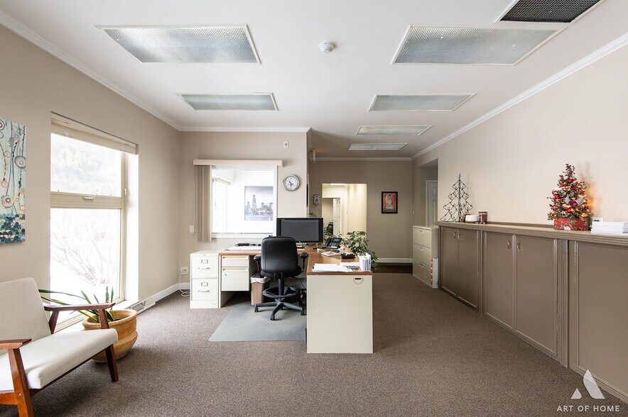 More Photos Of 1021 Maryland Ave, Dolton Manufacturing For Sale