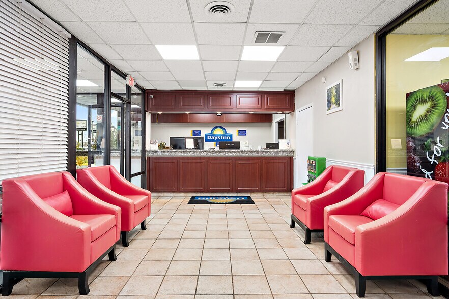 More Photos Of 2525 N Salisbury Blvd, Salisbury Hotel For Sale