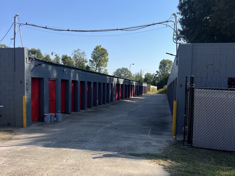 More Photos Of 101 Martinez Dr, Monroe Self Storage For Sale