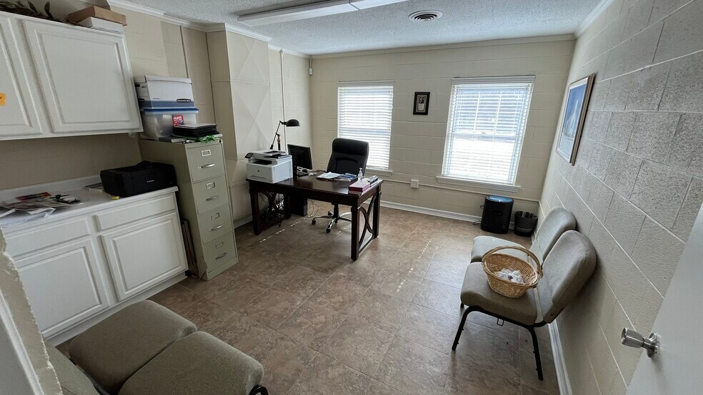 More Photos Of 3898 Kernersville Rd, Winston-Salem Specialty For Sale