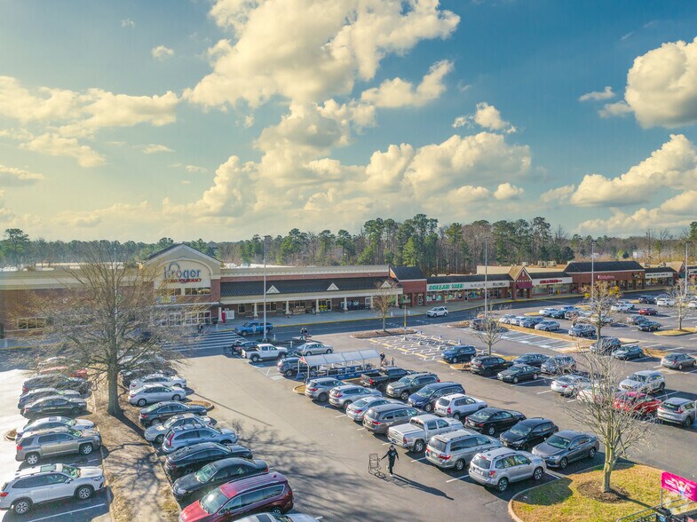 Primary Photo Of 5007 Victory Blvd, Yorktown General Retail For Lease