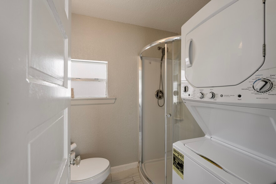 More Photos Of 3312 Crawford St, Houston Apartments For Sale