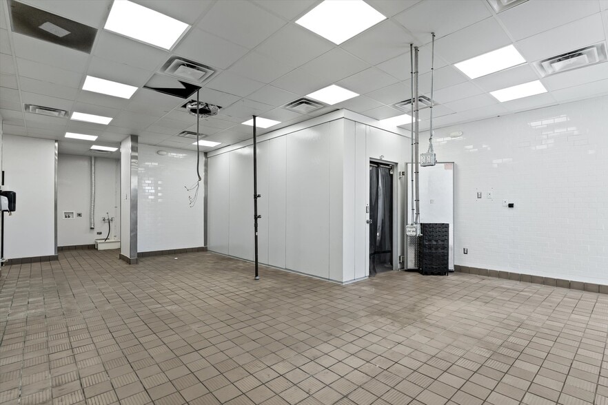 More Photos Of 5520-5564 Woodward Ave, Detroit Freestanding For Lease