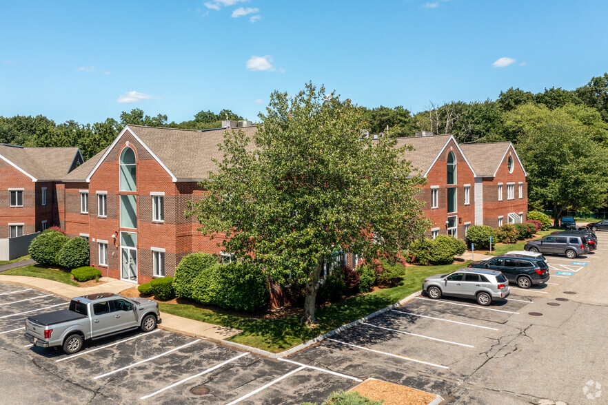 Primary Photo Of 50 Salem St, Lynnfield Coworking Space