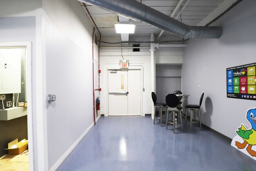 More Photos Of 657 Quarry St, Fall River Flex For Lease