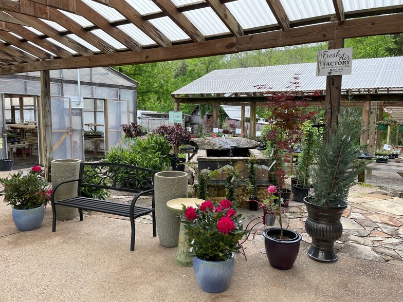 More Photos Of 2798 Highway 23 N, Eureka Springs Garden Center For Sale